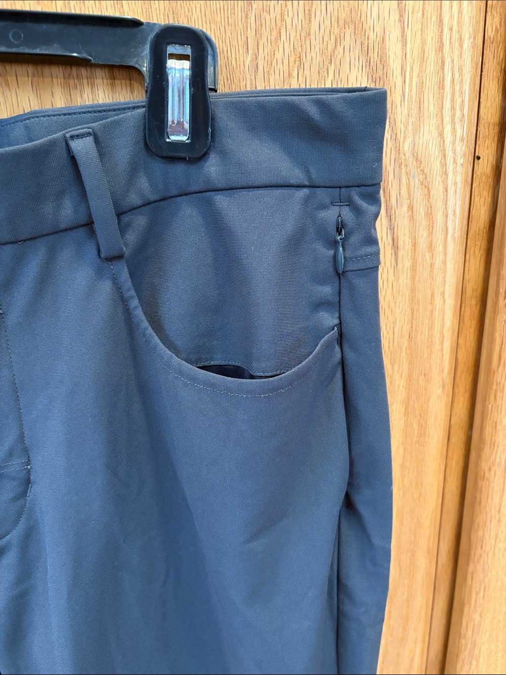 Old Navy Active Tech Hybrid Straight 4-way Stretch Dark Grey Pants 33 x 30 - Picture 5 of 5